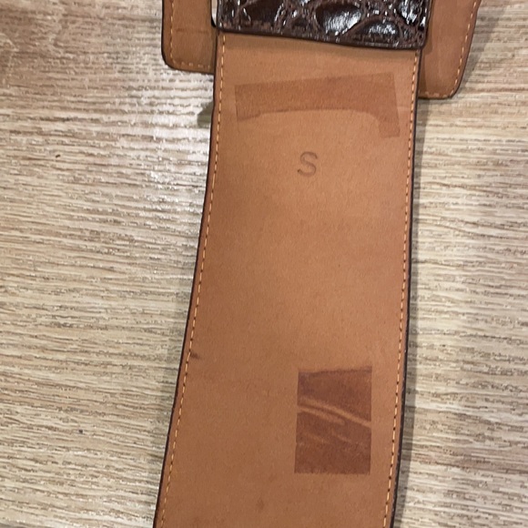 Coach genuine leather brown belt - barely worn! - Picture 5 of 6